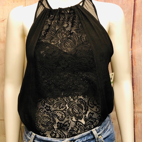 LACE FRONT TOP WITH DETACHABLE NECKLACE - Picture 4 of 16